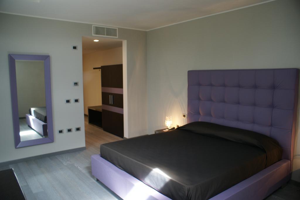 Blue Hotel Suzzara Exterior foto